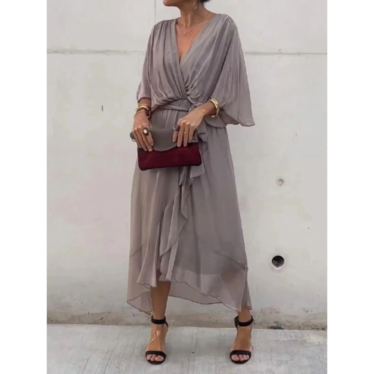 Camila | Mujer vestido midi con escote en V y cinturón