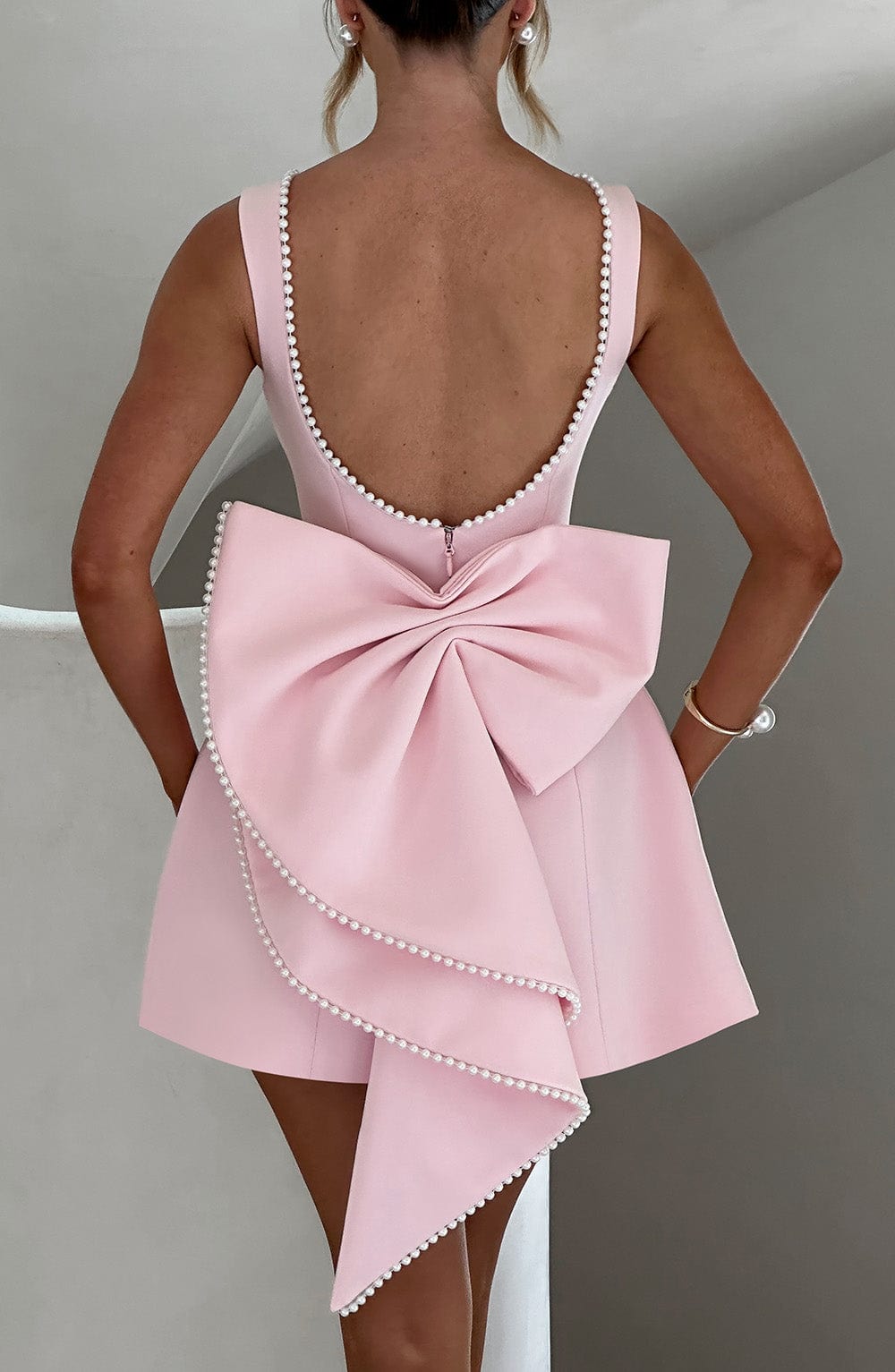 Irune | Vestido mini estructurado para mujer invitada de boda