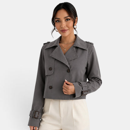 Gabardina corta elegante para mujer