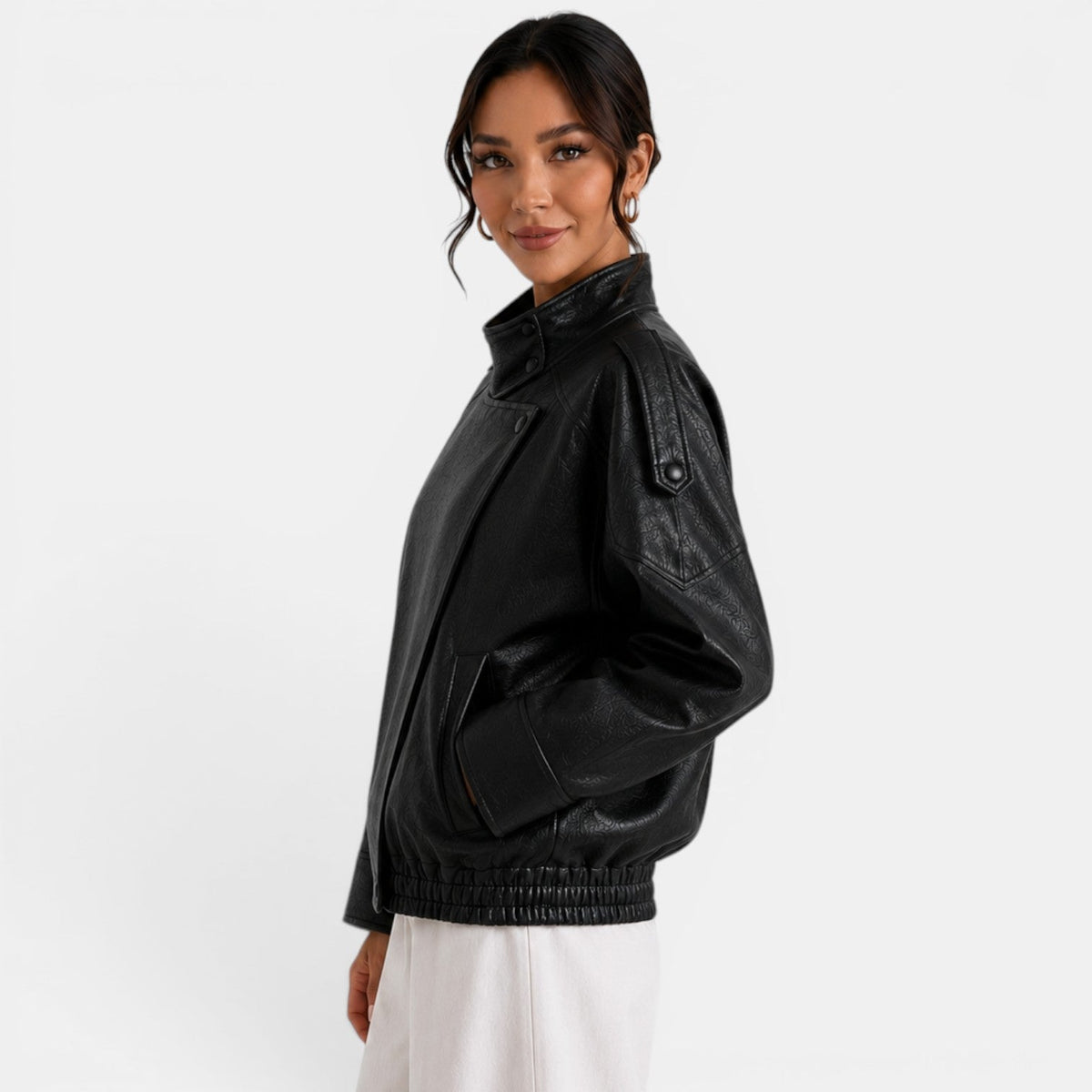 Chaqueta bomber de cuero para mujer