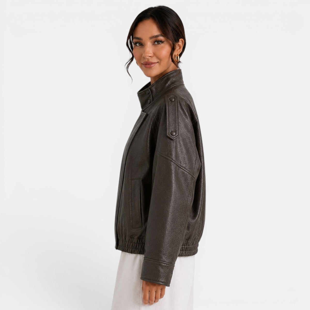 Chaqueta bomber de cuero para mujer