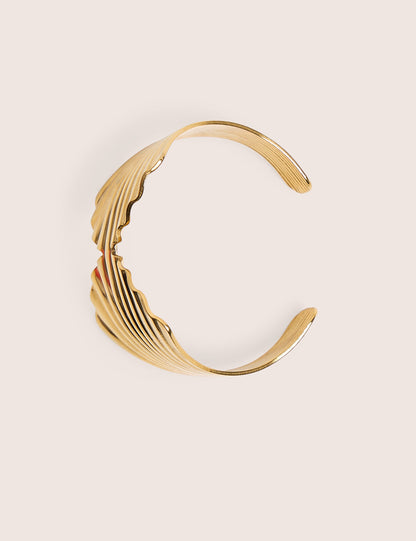 Brazalete Ajustable en Dorado