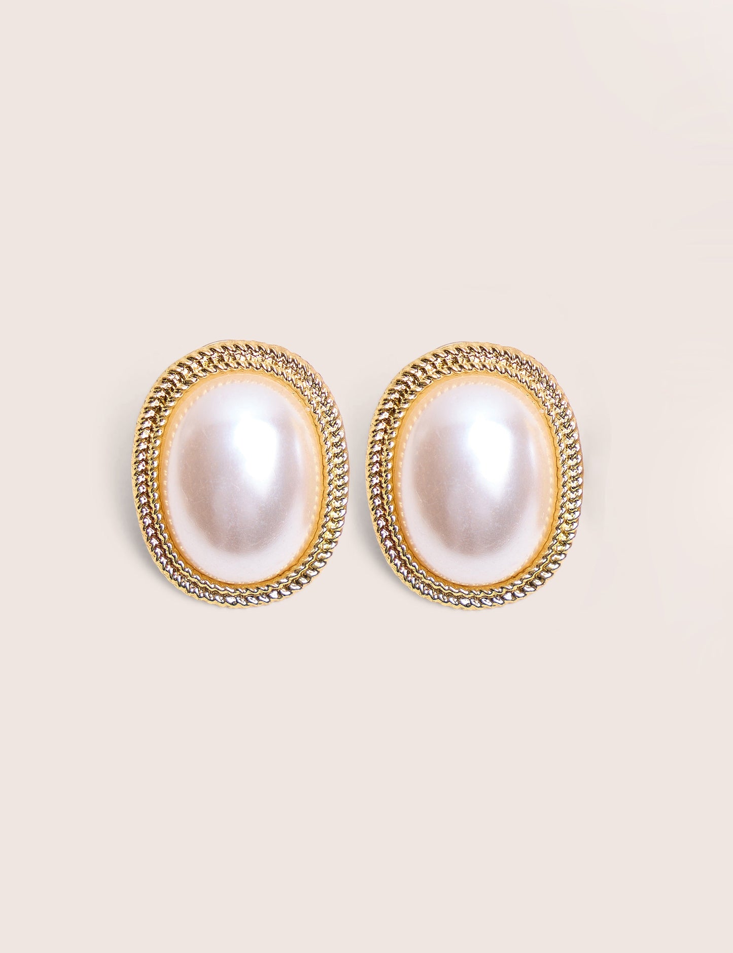 Pendientes de botón estilo vintage con perla y oro