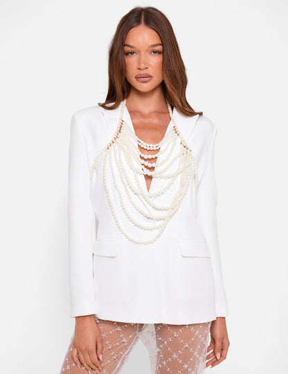 Collar de perlas en capas y cadena para el cuerpo en color blanco