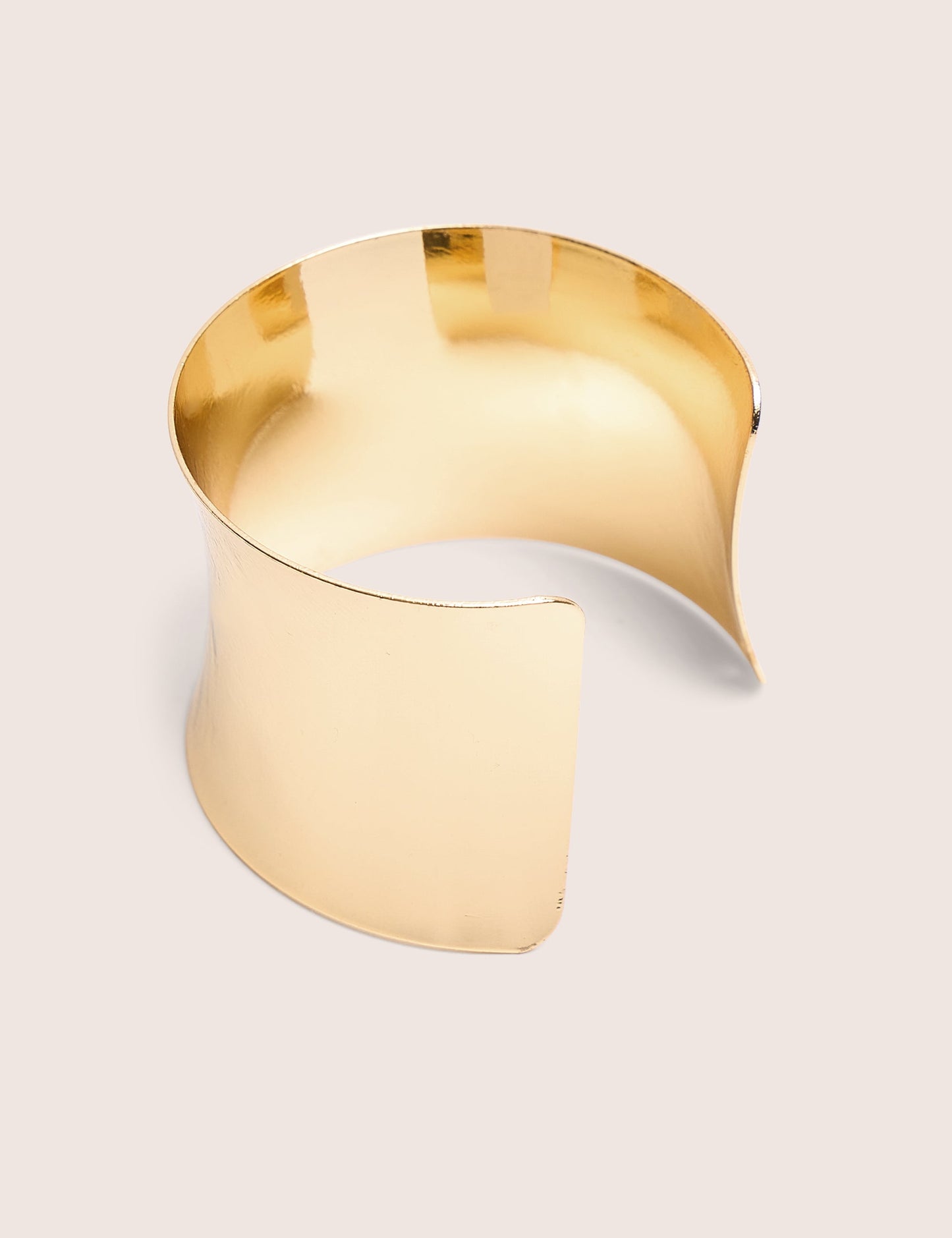 Brazalete ancho liso de oro