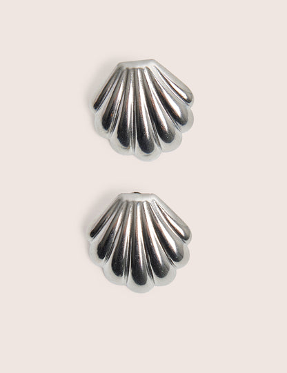 Pendientes de plata con detalle de concha