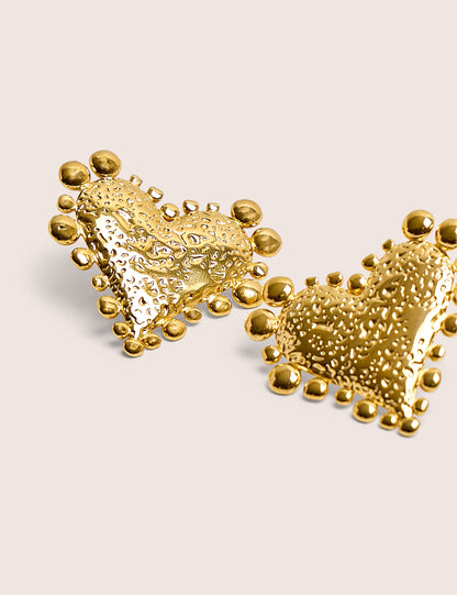 Pendientes en forma de corazón bañados en oro