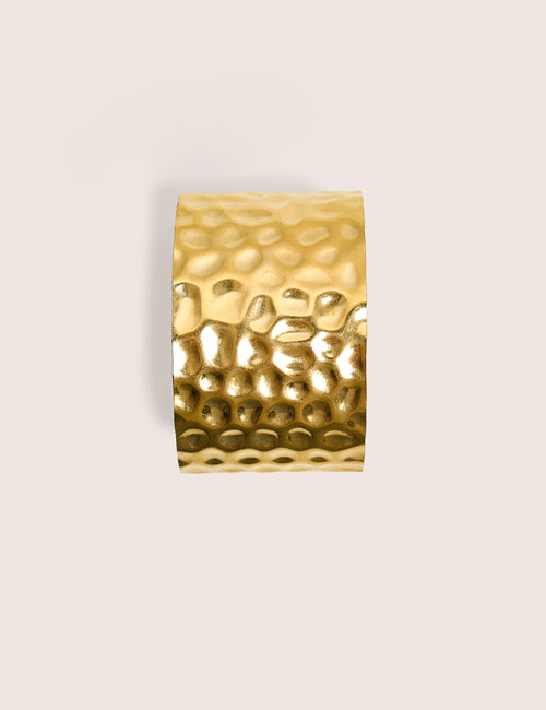Brazalete rígido chapado en oro texturizado