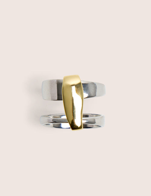 Anillo abstracto de plata y oro