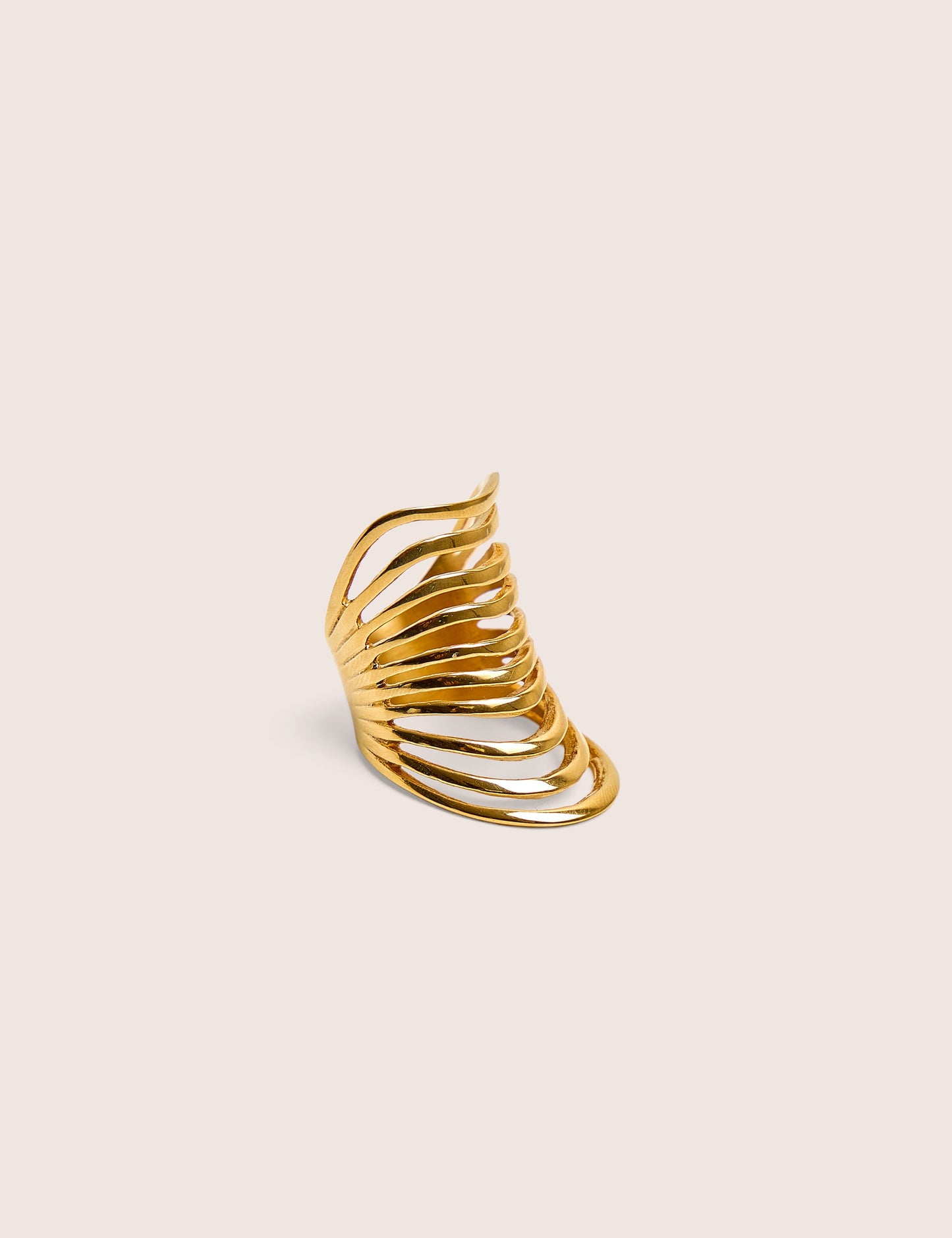 Anillo de oro apilado