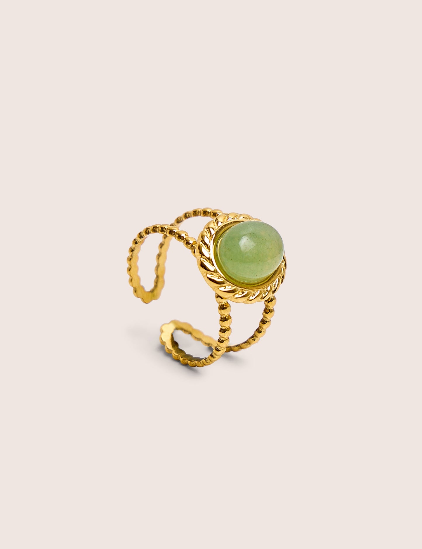 Anillo de resina ajustable con detalle torcido en oro