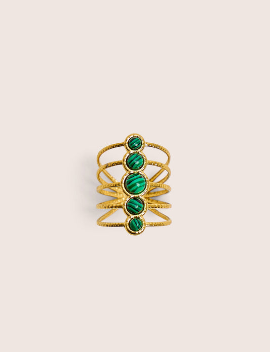 Anillo ajustable de resina en capas con acabado dorado