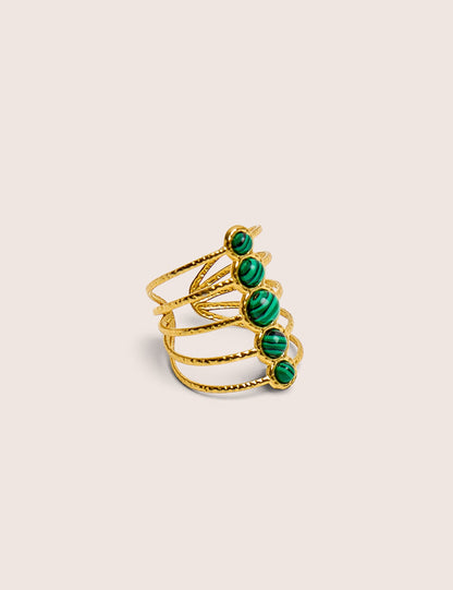 Anillo ajustable de resina en capas con acabado dorado