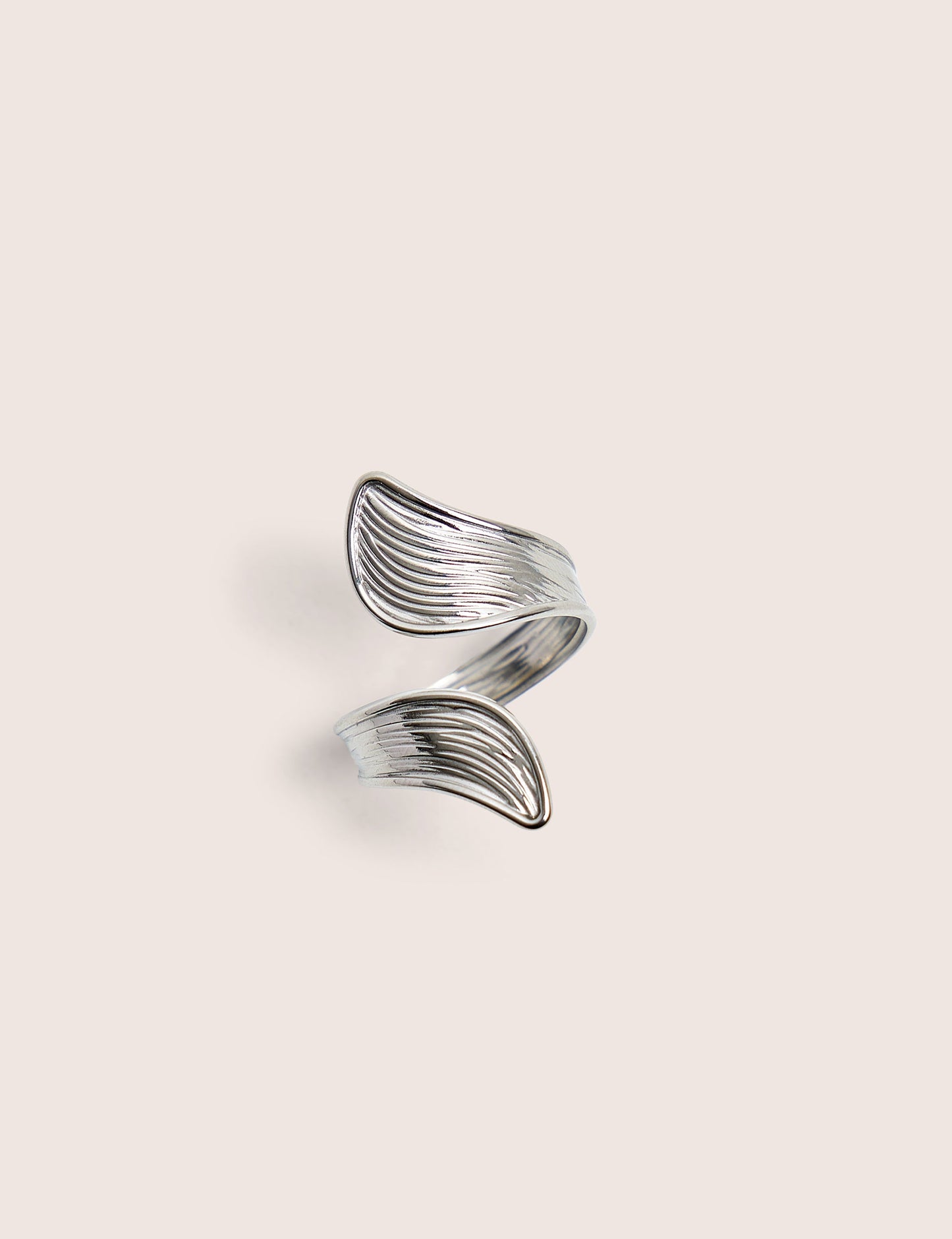 Anillo abierto abstracto de plata