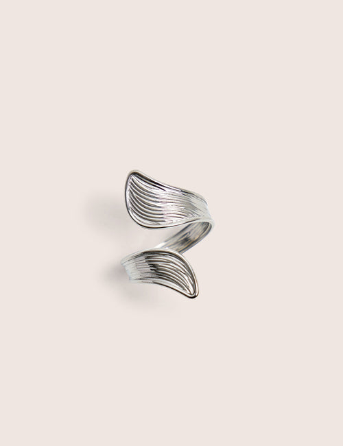 Anillo abierto abstracto de plata