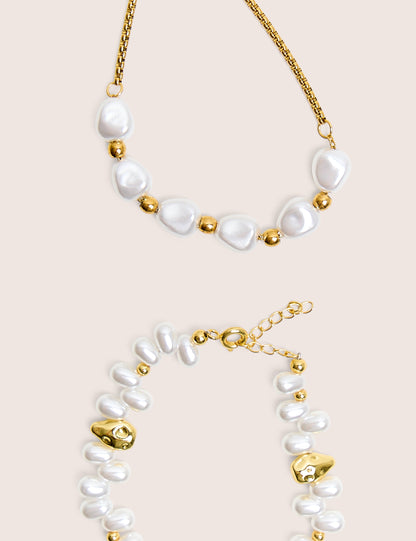 Conjunto de dos pulseras con detalle de perlas bañadas en oro