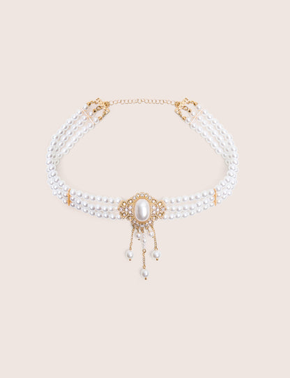 Choker de perlas con detalle de diamantes