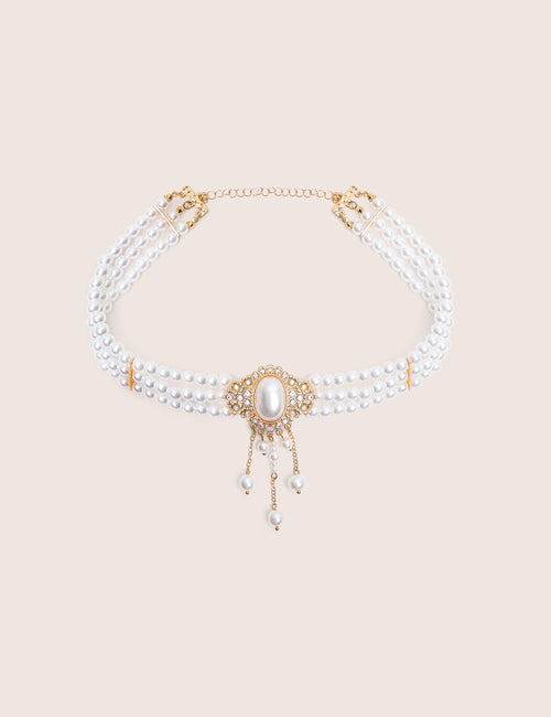 Choker de perlas con detalle de diamantes