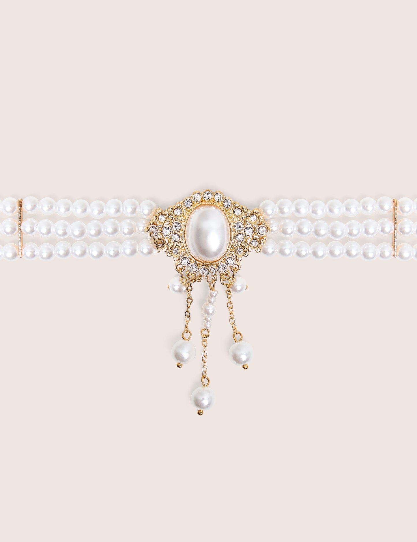 Choker de perlas con detalle de diamantes