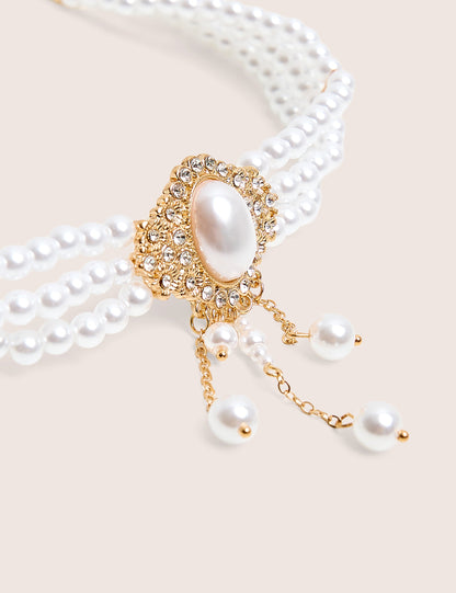 Choker de perlas con detalle de diamantes