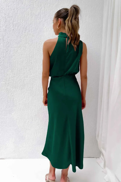 Laura | Vestido de noche de mujer chic con cuello halter y corte fluido