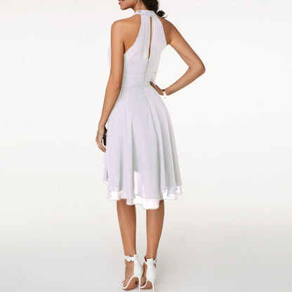 Emma | Vestido corto elegante de mujer con cuello halter y caída fluida