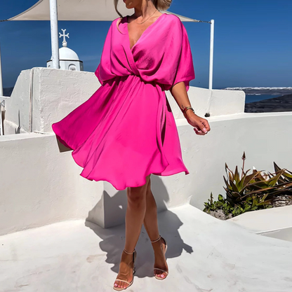 Jana | Vestido corto elegante de mujer con diseño envolvente y caída fluida