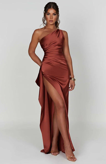 Zinnia | Vestido largo de noche para mujer con diseño asimétrico