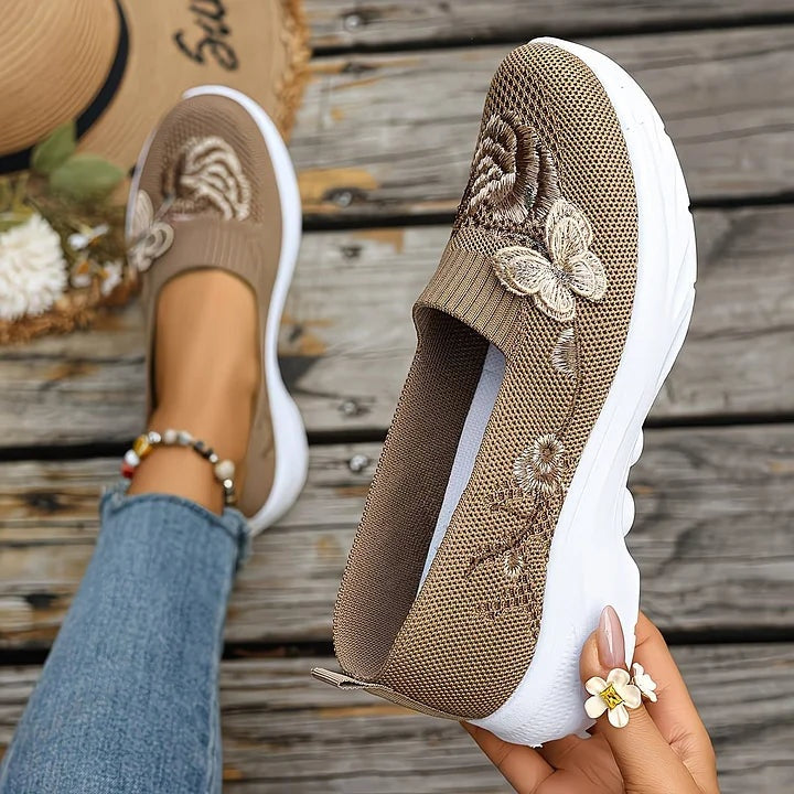 Candela | Zapatillas Slip On de Punto Bordadas Mujer Mariposa