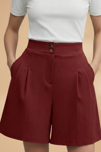 Stephanie | Pantalón corto casual con fila de botones y trabillas para cinturón