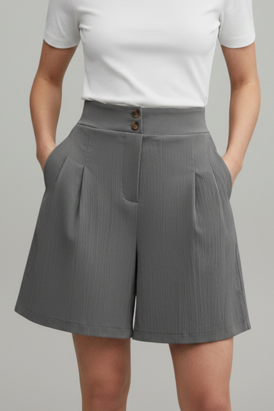 Stephanie | Pantalón corto casual con fila de botones y trabillas para cinturón
