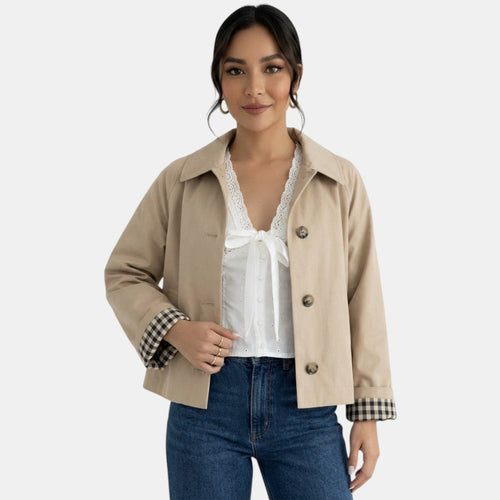 Chaqueta beige elegante para mujer