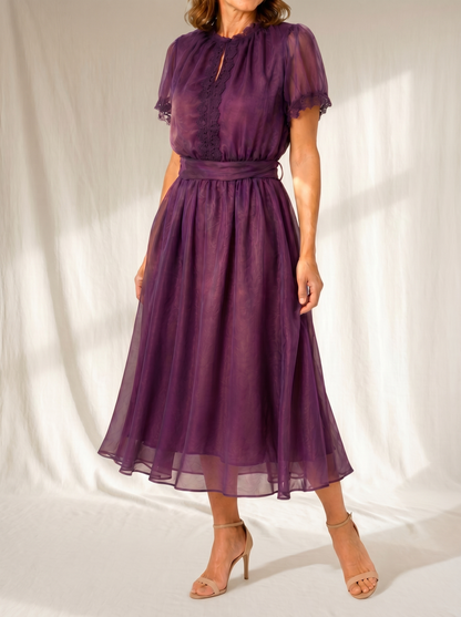 Flavia | Vestido maxi con escote en lágrima y borde de encaje de chiffón