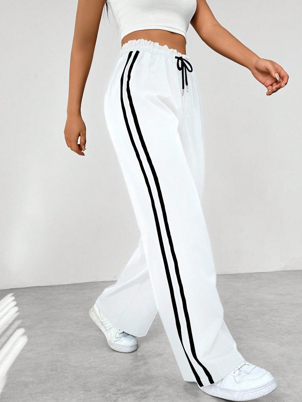 Noelia | Pantalón de Ropa Deportiva Mujer Pierna Ancha Franjas Laterales