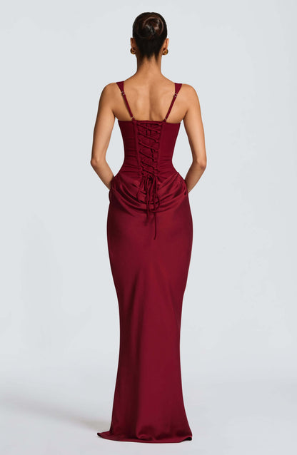 Elira | Vestido maxi para mujer sin mangas y corte ajustado estilo boda